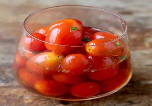 طرز تهیه ترشی گوجه گیلاسی
