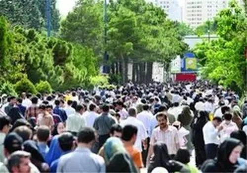 شکاف جنسیتی در اشتغال؛ بیکاری زنان در چه سنی اوج می‌گیرد؟