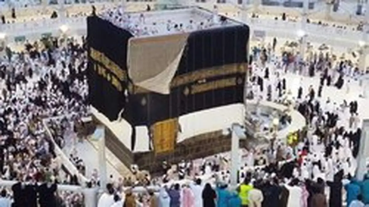 پرده کعبه تعویض شد