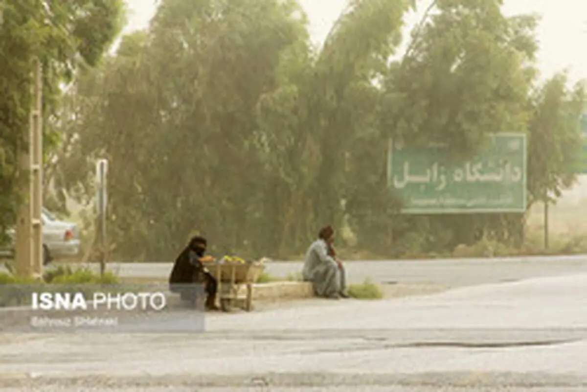 باد و گرد و خاک در شرق کشور ادامه دارد