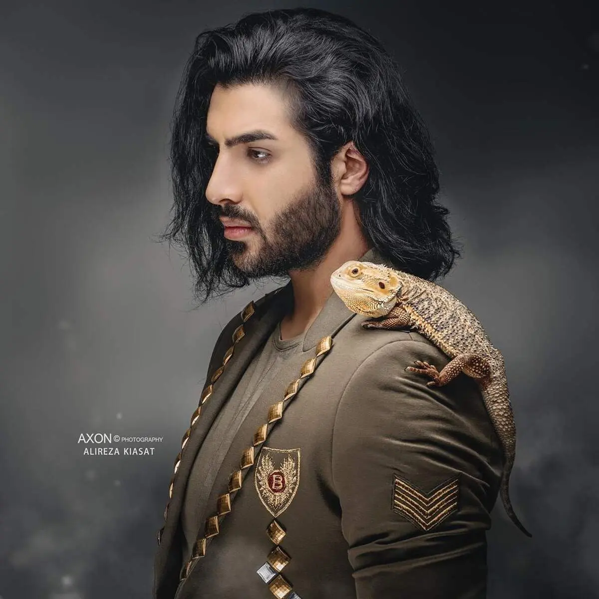 خواننده ماکان بند با حیوان جدیدش!