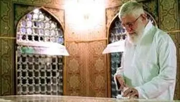 غبارروبی مضجع مطهر امام رضا(ع) با حضور رهبر انقلاب