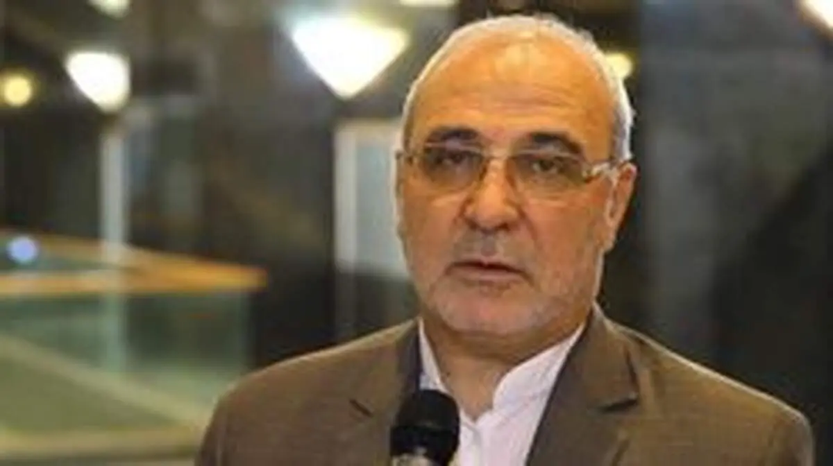 دلیگانی: ثبات بازار ارز مهمتر از کاهش نرخ آن است/ قیمت دلار تک نرخی شود