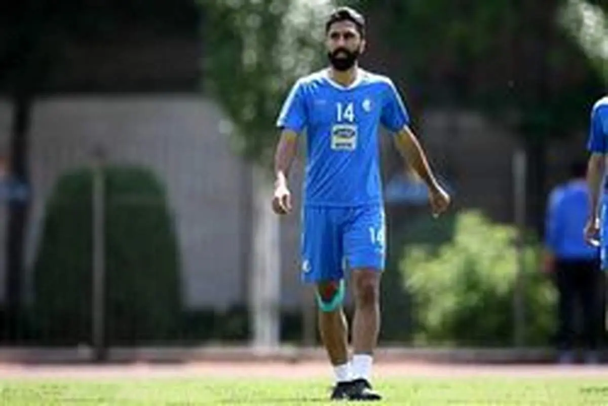 هافبک استقلال زیر تیغ جراحی میرود