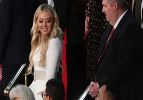 نخستین حضور نوه کوچک ترامپ در کاخ سفید؛ تصاویر دیدار الکساندر با پدربزرگ رئیس‌جمهورش+عکس