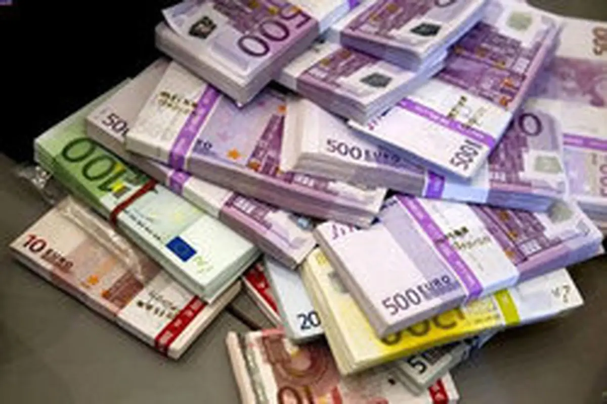 نرخ برابری یورو در برابر دلار به پایین‌ترین سطح ۲۴ ماهه خود رسید