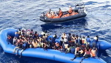 نجات حدود ۲۰۰ مهاجر غیرقانونی در آب‌های مدیترانه