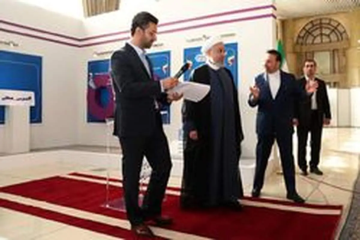 رئیس جمهور از نمایشگاه دستاوردهای دولت در توسعه زیرساخت‌های روستایی بازدید کرد