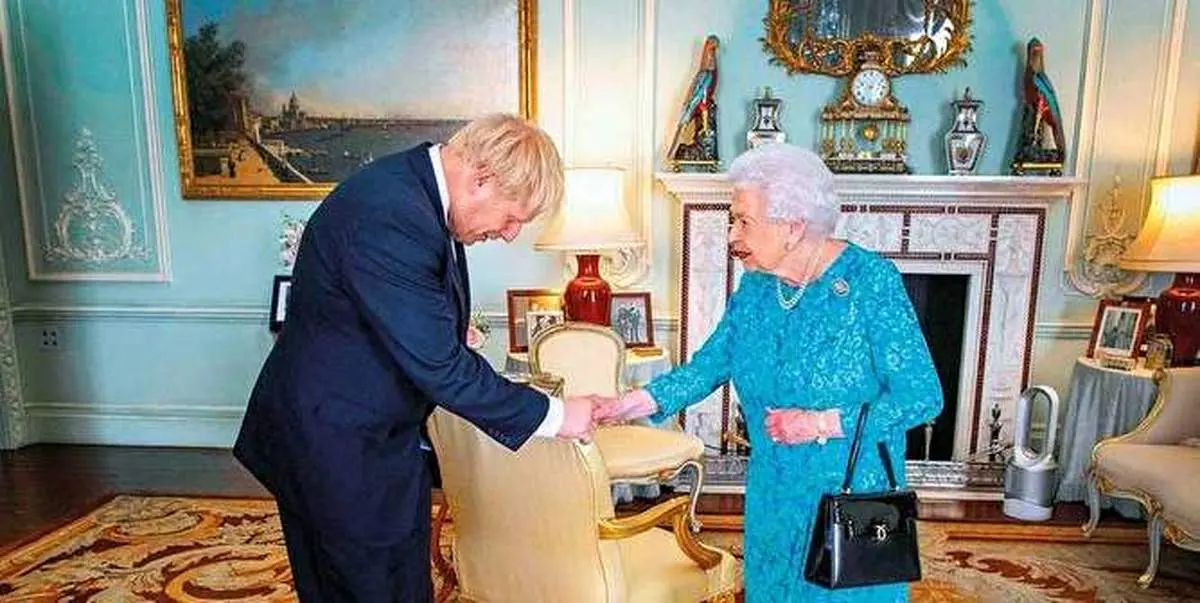 جانسون پارلمان بریتانیا را پیش از برگزیت تعلیق میکند