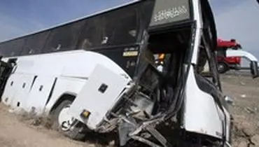 ۶ مصدوم در واژگونی اتوبوس در اتوبان شهید رجایی