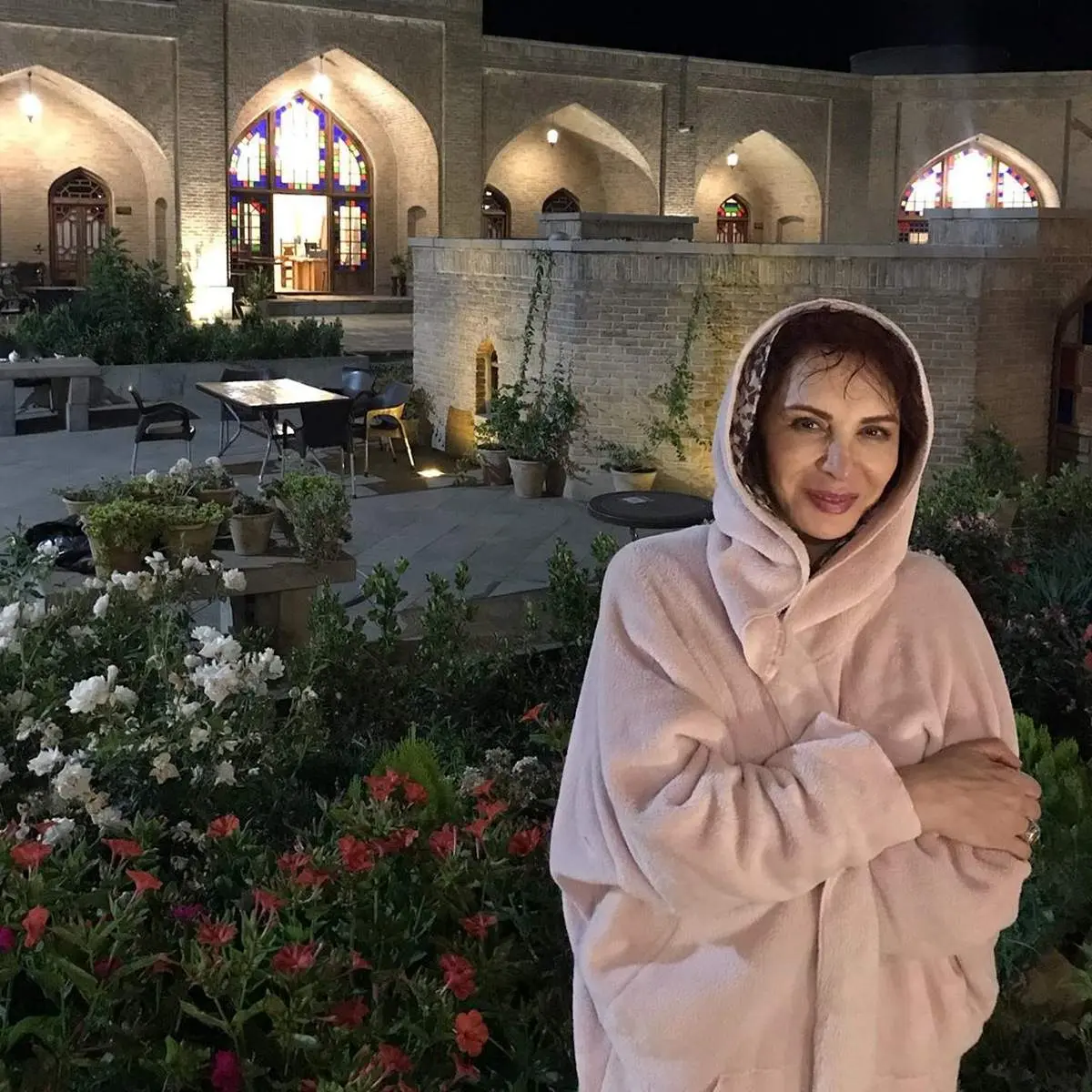 افسانه بایگان در کاروانسرای تبریز