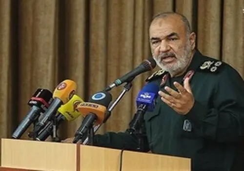 امیر حبیب‌الله سیاری به عنوان فرماندهی موقت ستاد کل نیرو های مسلح وسردار وحیدی به عنوان فرمانده سپاه منصوب شدند 