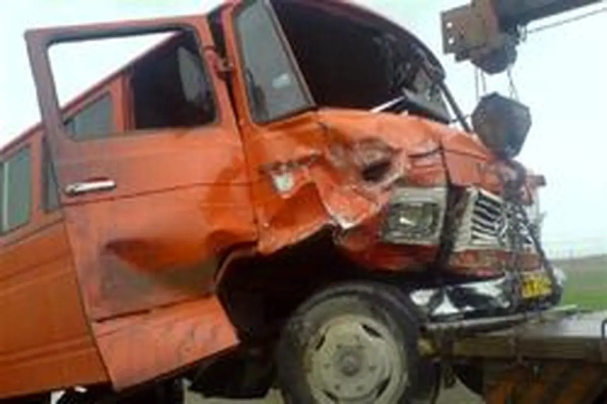 حادثه رانندگی در الیگودرز پنج کشته و ۱۶ زخمی برجا گذاشت
