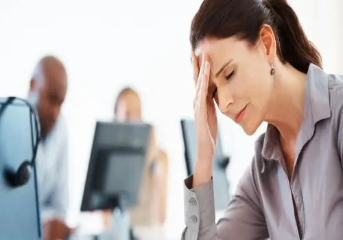 چطور بر اضطراب اجتماعی غلبه کنیم؟/  راهکارهایی ساده برای آرامش بیشتر