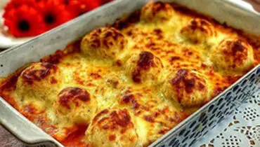 
طرز تهیه خوراک مرغ و توپک سیب زمینی