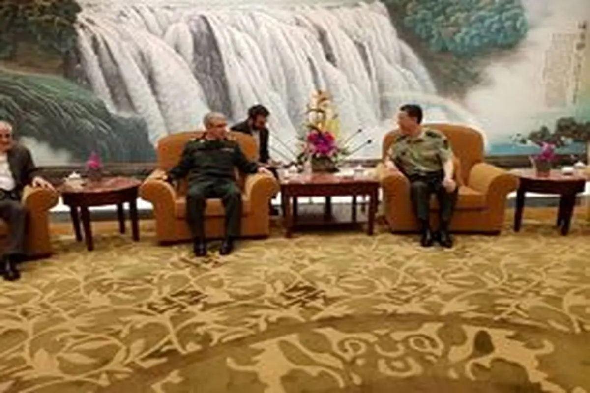 سرلشکر باقری با فرمانده نظامی منطقه شانگهای ملاقات کرد