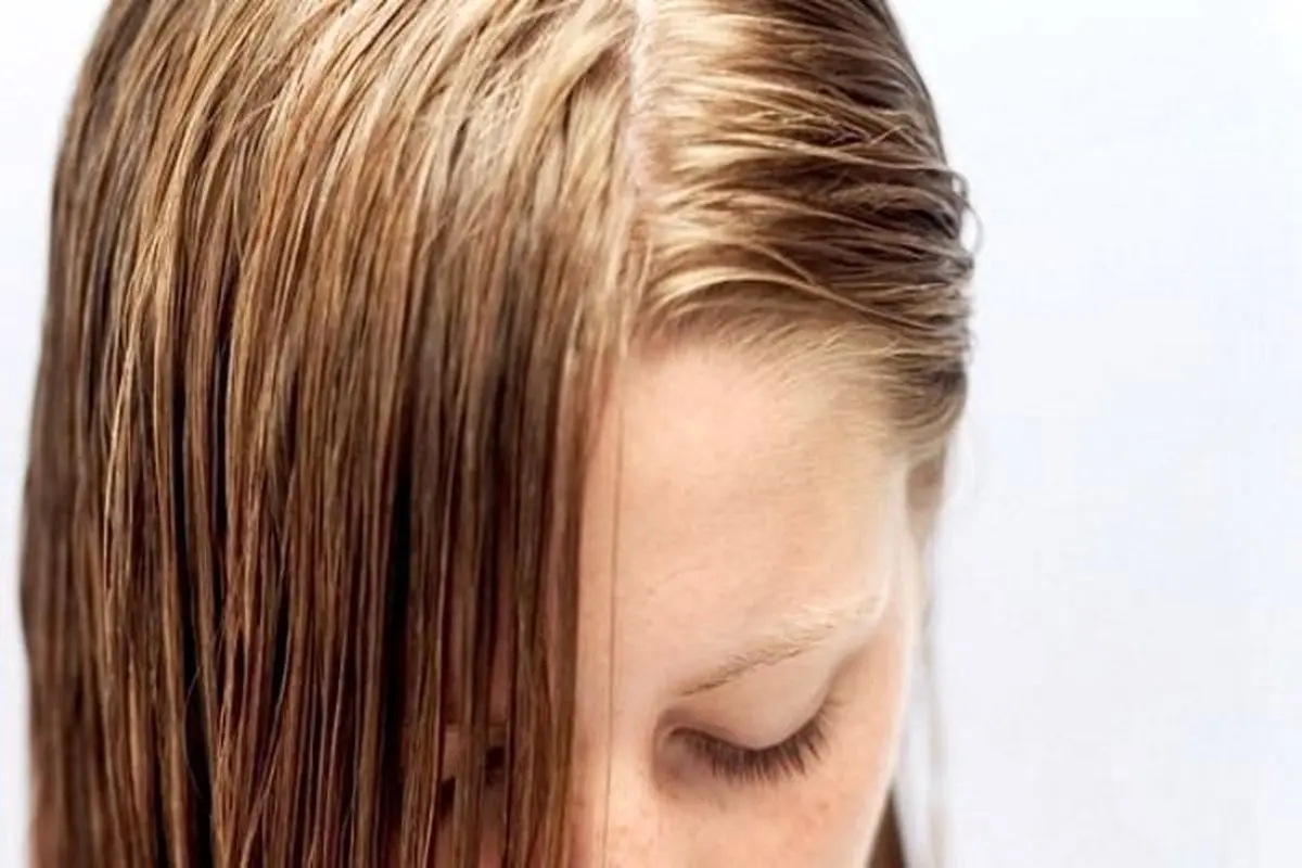 ۸ راهکار ساده، اما مؤثر برای درمان مو‌های چرب