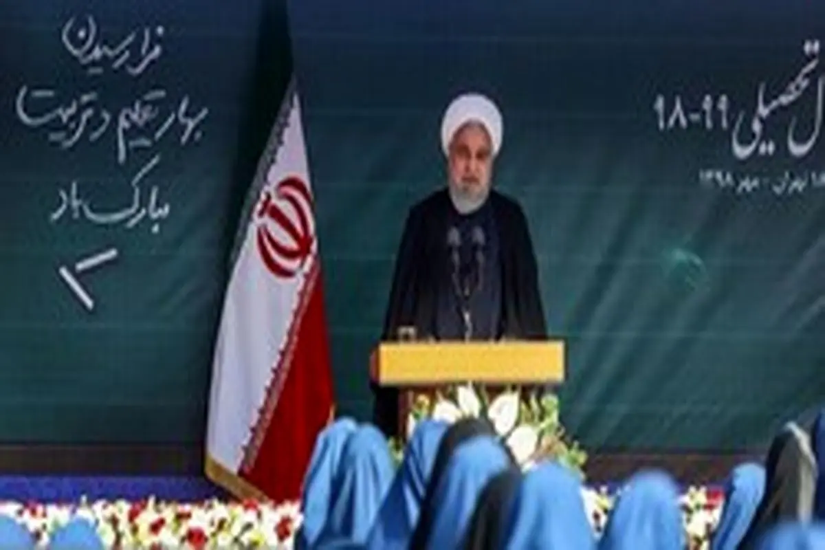 روحانی:آینده کشور از آن نسل سوم و چهارم انقلاب است