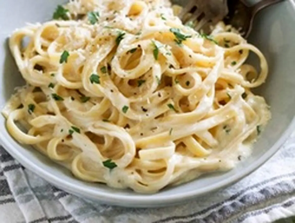 سس آلفردو؛ سفید و خامه‌ای برای همراهی با پاستا