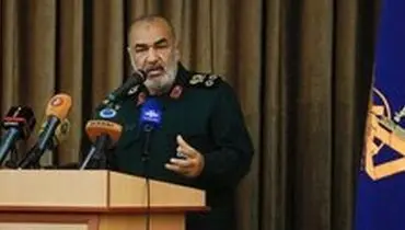 سردار سلامی: برخی خوب موشک می‌زنند اما در برابر یک موشک هم فرو می‌پاشند