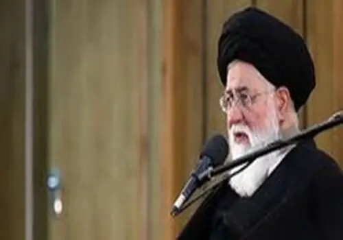 رئیس خبرگان: جرائم رانندگی محجبه‌ها را ببخشید
