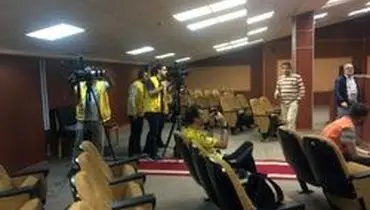 رسانه‌ها نشست خبری مربی سپاهان را تحریم کردند