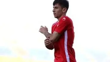 فرشاد احمدزاده سه هفته محروم شد