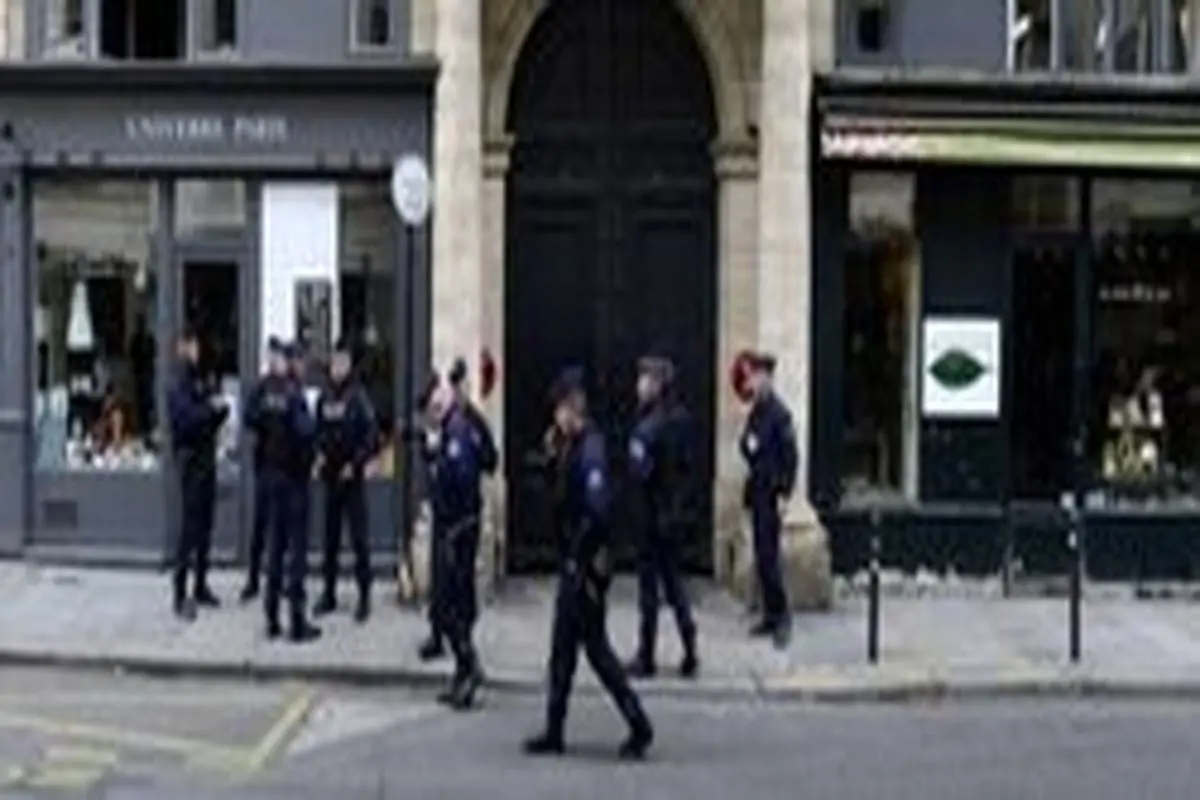 کشته شدن ۴ پلیس در حمله به پاسگاهی در پاریس
