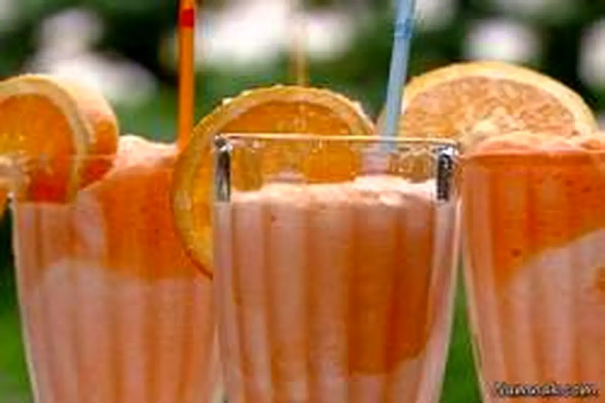 طرز تهیه نوشیدنی متفاوت “آب پرتقال و خامه”