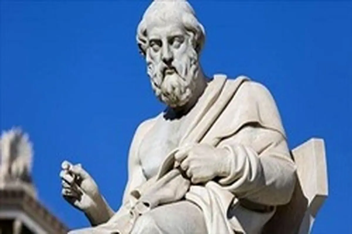 چرا به ارسطو لقب "معلم اول" داده‌اند؟