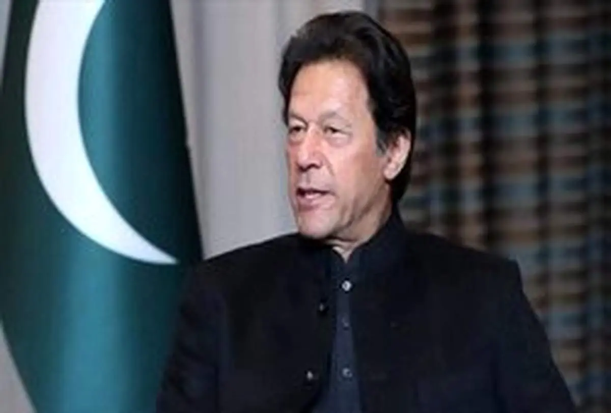 هواپیمای عمران خان در آسمان دچار نقص فنی شد