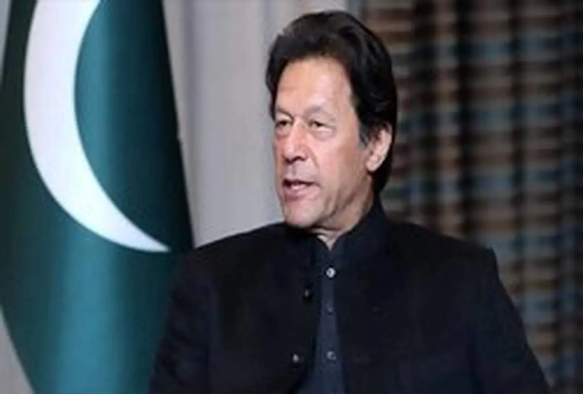 هواپیمای عمران خان در آسمان دچار نقص فنی شد