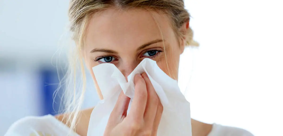 آبریزش بینی چه دلایلی دارد؟