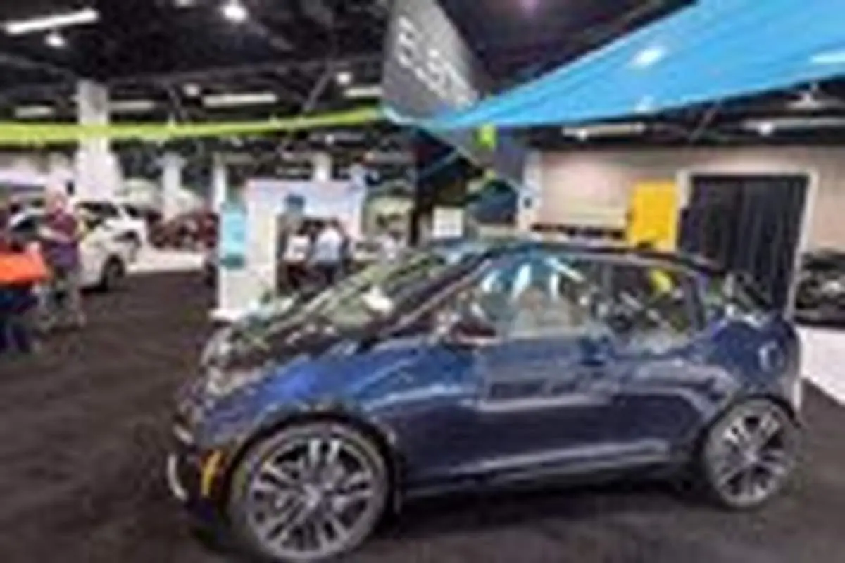 نمایشگاه اتومبیل در کالیفرنیا