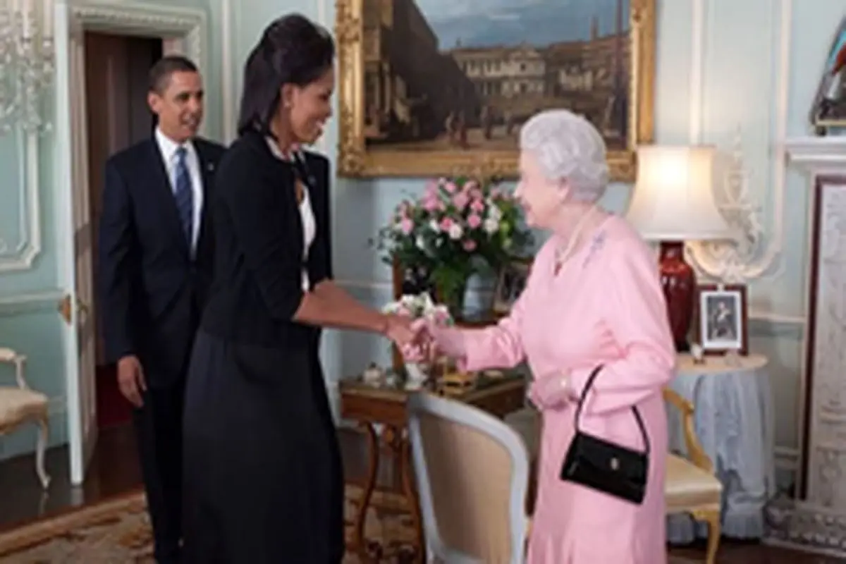 اعترافات خنده‌دار میشل اوباما درباره دیدار با ملکه بریتانیا+عکس