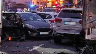 برخورد کامیون مسروقه با خودروهای عبوری در آلمان/ ۱۷ تن مجروح شدند