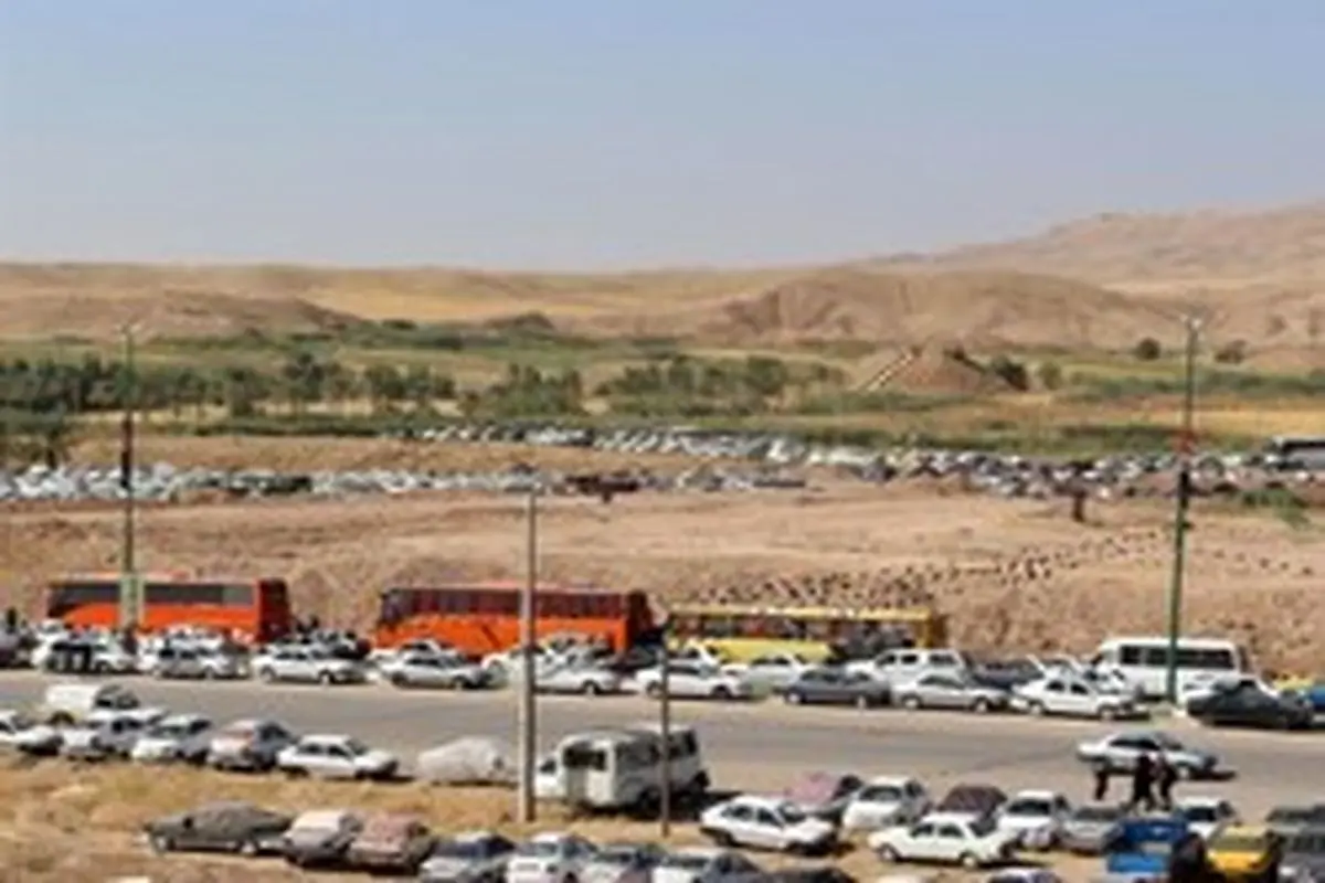 ۱۰ هزار خودرو در مرز خسروی پارک شده است