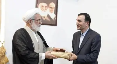 تقدیر از خدمات صادقانه معاون برنامه ریزی و امور عمومی دیوان عالی کشور
