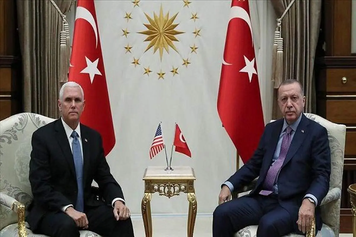 دیدار معاون ترامپ و اردوغان / هر دو اخمو +عکس