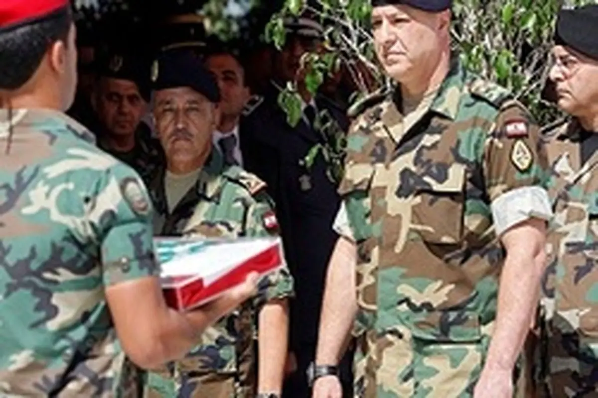 ارتش لبنان معترضان را به گفت‌وگوی مسالمت‌آمیز فراخواند