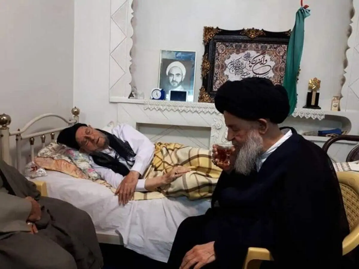 عیادت آیت‌الله علوی گرگانی و محسن هاشمی از آیت‌الله امینی +عکس