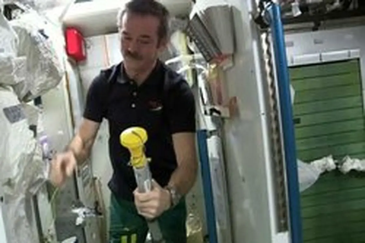 آب آشامیدنی سرنشینان ایستگاه فضایی از تصفیه ادرار آن‌ها تامین می‌شود!