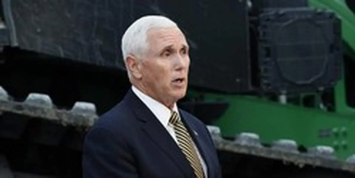 معاون ترامپ: با خروج از توافق فاجعه‌بار ایران در برابر این کشور ایستادیم