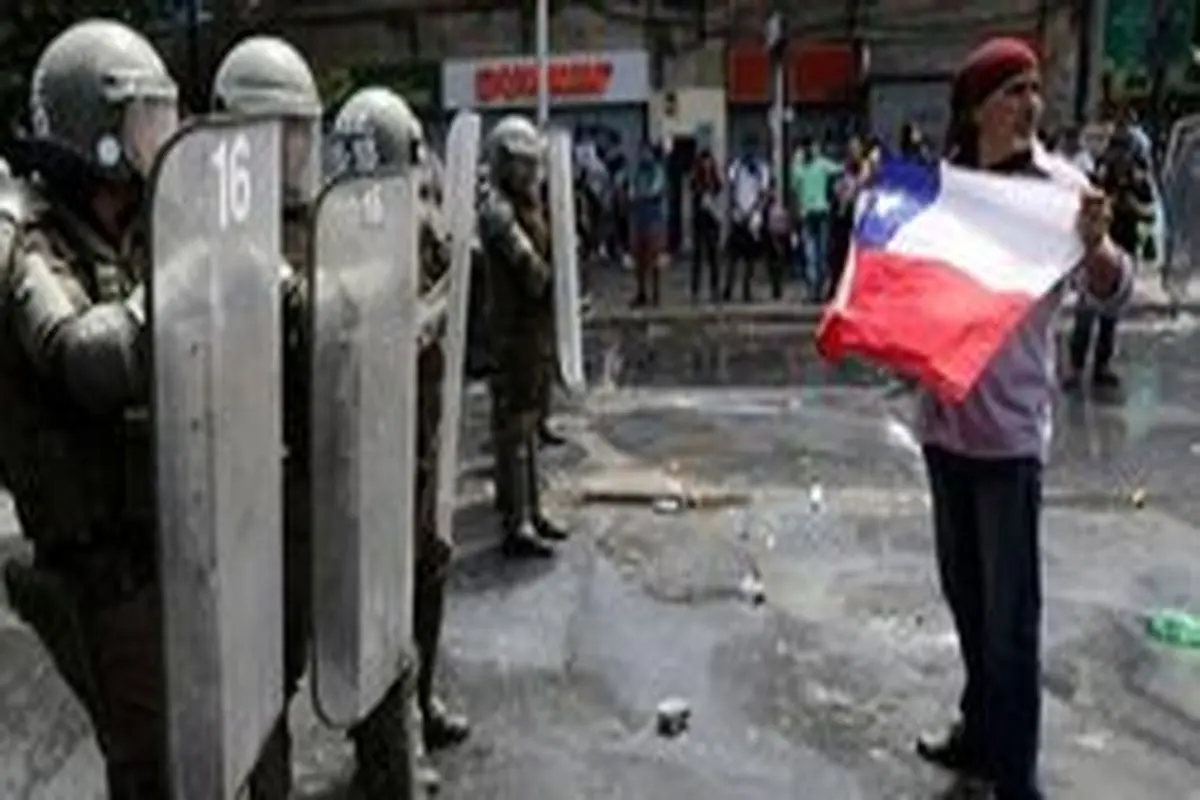کشتار در شیلی؛ اعتراض به گرانی بلیت مترو تاکنون ۱۸ کشته