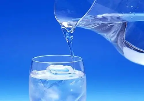 آیا نوشیدن آب سرد بعد از غذا ضرر دارد؟