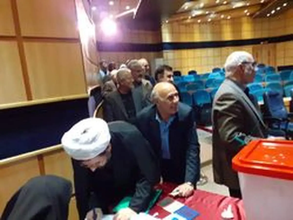 حمید ملانوری:انتخاب نماینده احزاب ملی به دور دوم کشیده شد