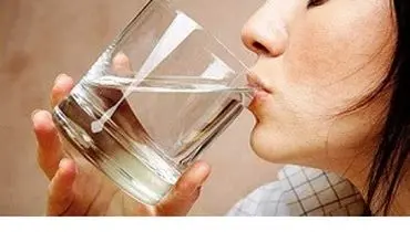 فواید نوشیدن آب گرم برای بدن؟