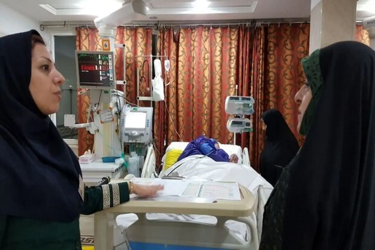 عیادت معاون رییس‌جمهور از اعظم طالقانی در بیمارستان +عکس