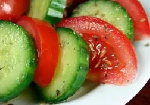 طرز تهیه پیتزای کدوسبز مخصوص گیاهخواران