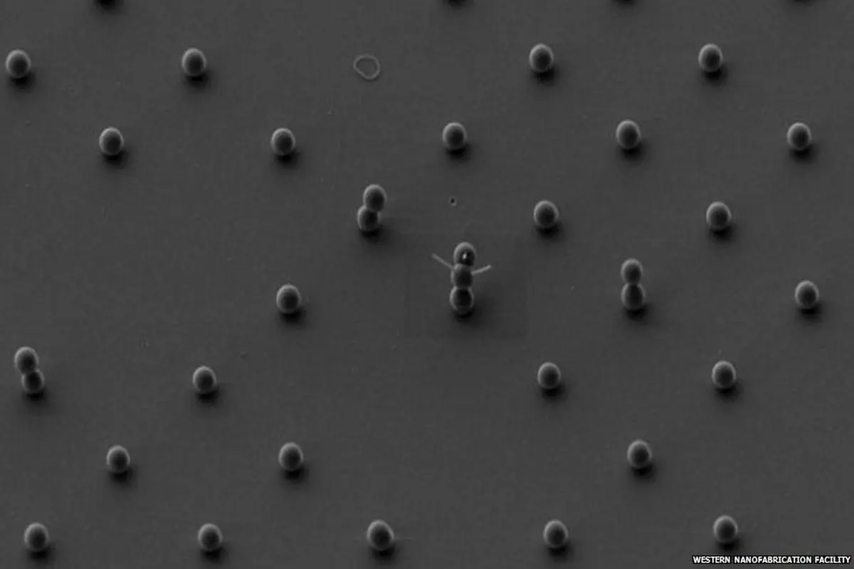 کوچک‌ترین آدم برفی جهان +عکس